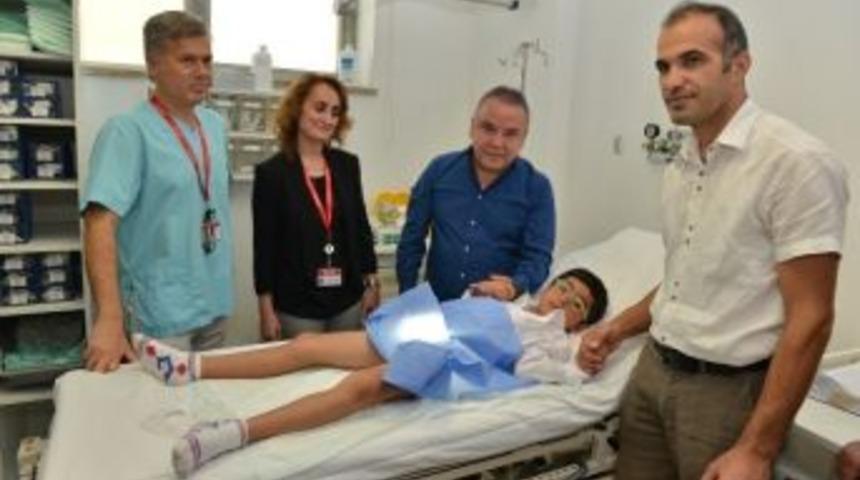 Başkan B&ouml;cek, Kirvelik Yaptı