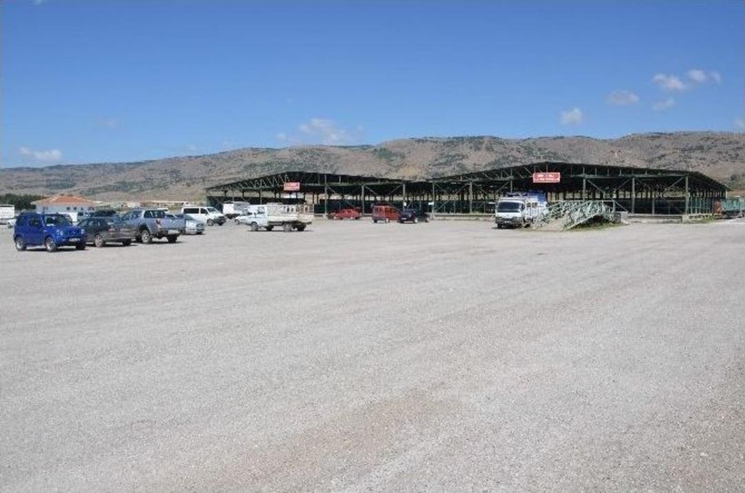 Hayvan Pazarında Hen&uuml;z Beklenen Yoğunluk Yaşanmıyor