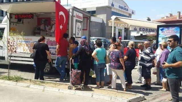 Edremit Ak Gençlik’ten 15 Temmuz Şehitleri İçin Lokma Hayrı