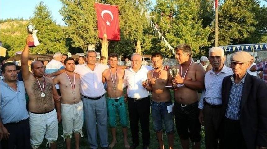 Erdemli&rsquo;de 30 Ağustos G&uuml;reşleri İlgi G&ouml;rd&uuml;