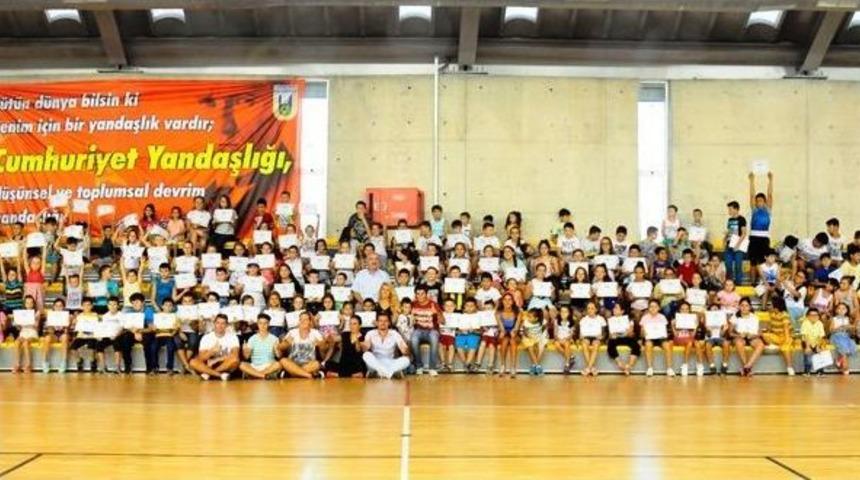 L&uuml;leburgaz&rsquo;da Y&uuml;zme Kursu Sona Erdi