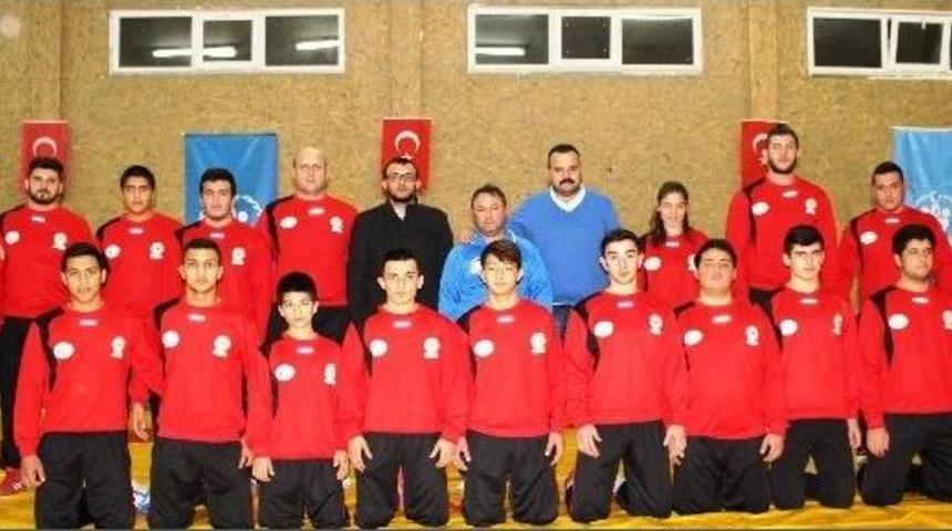 Umurbey Belediyesi G&uuml;reş Spor Kul&uuml;b&uuml;&rsquo;nden B&uuml;y&uuml;k Başarı