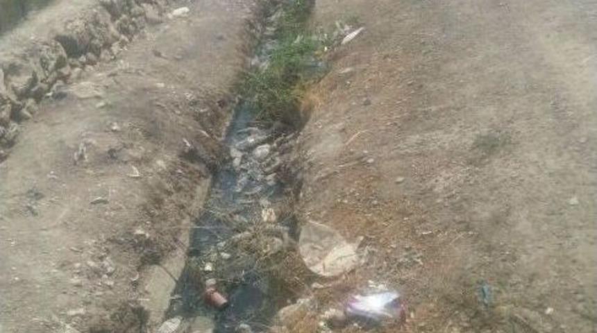 Taziye Evi Spor Tesisinin Kurulduğu Mahalleden Yol, Su Ve Kanalizasyon Şikayeti