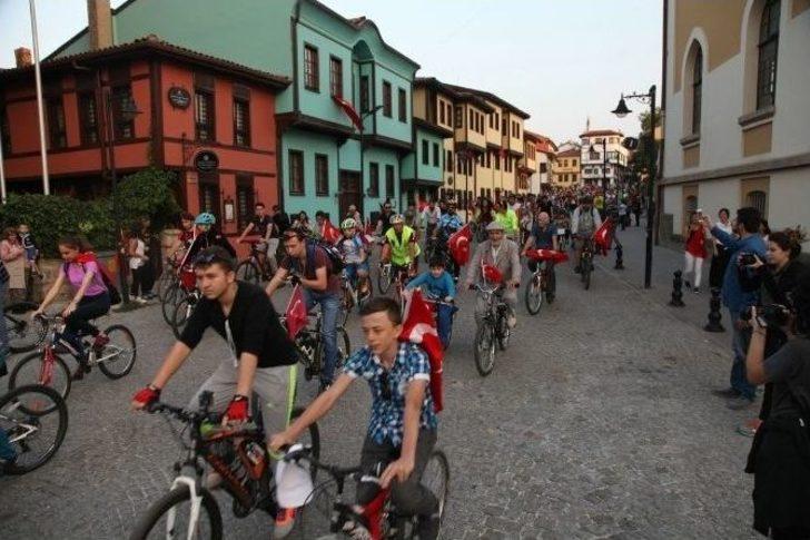 300 Bisikletli ‘zafer’ İçin Pedal Çevirdi G4