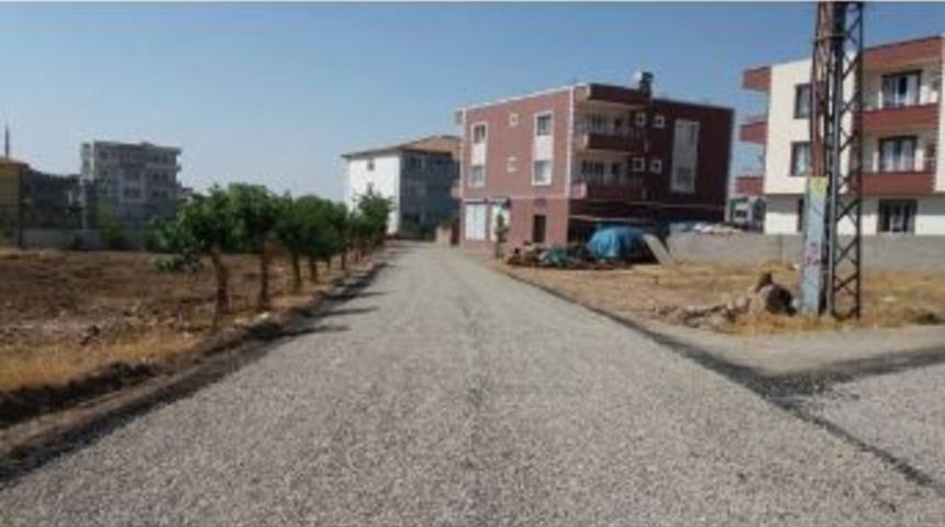 H&uuml;rriyet Mahallesi&rsquo;nde Sathi Kaplama Yol &Ccedil;alışması Başladı