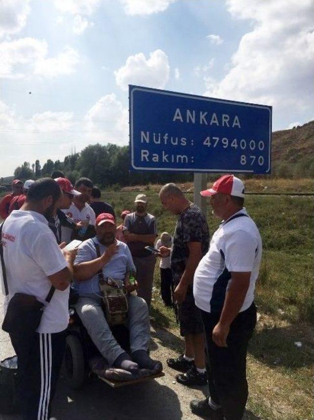 Cumhurbaşkanı Erdoğan İle Görüşmek İçin Yaya Olarak Yola Çıkan Yozgatlılar Ankara’ya Ulaştı