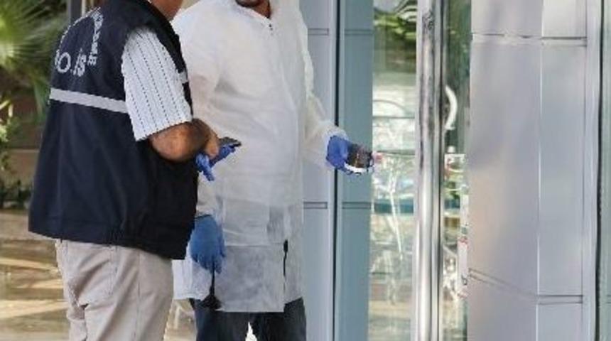 Mesai Bitiminde Banka Soygunu Teşebb&uuml;s&uuml; Kilitli Kapıya Takıldı