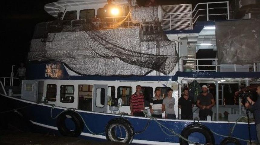 Rize&rsquo;de Deniz Av Sezonu Silah Sesleri Altında A&ccedil;ıldı