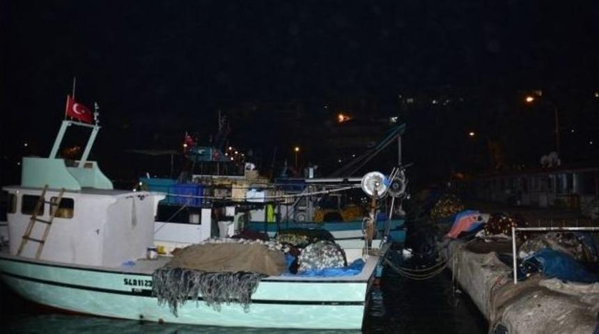 Şiddetli Poyraz Sebebiyle Balık&ccedil;ılar &lsquo;vira Bismillah&rsquo; Diyemedi