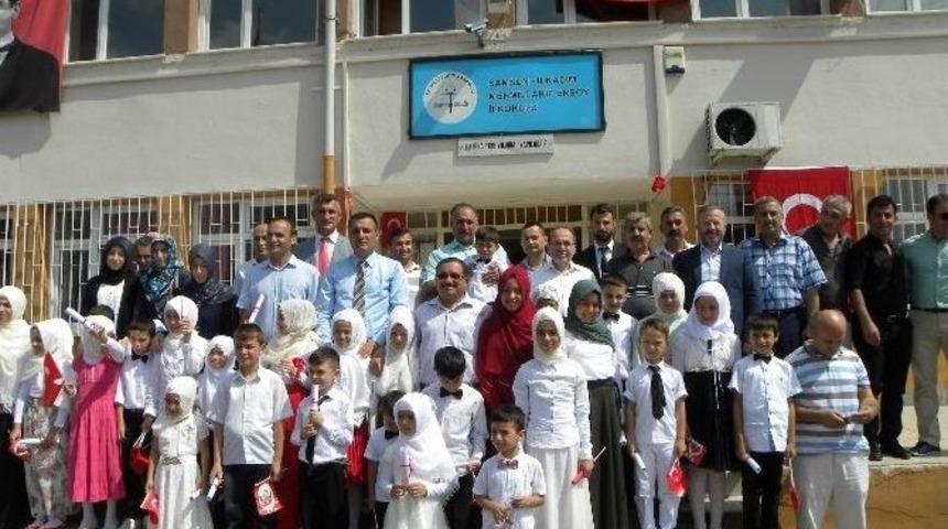 &Ouml;ğrenciler Sertifikalarını Aldı