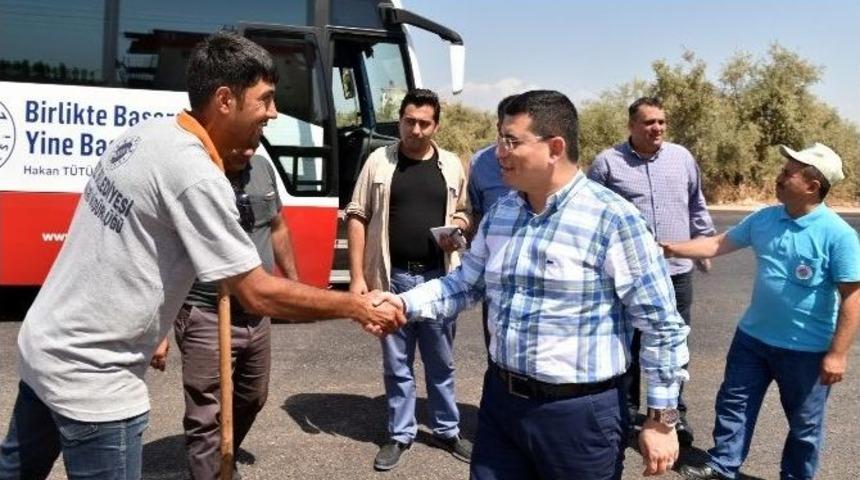Başkan T&uuml;t&uuml;nc&uuml;, Varsak Demirel&rsquo;de Asfalt &Ccedil;alışmalarını İnceledi