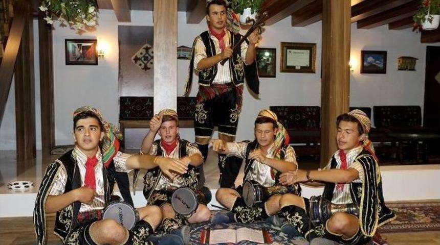 Kula Yarenleri İzmir&rsquo;de