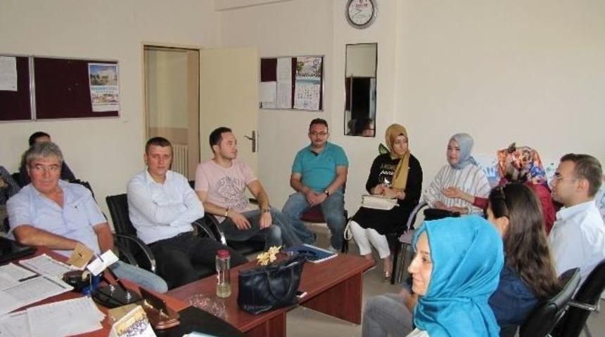 &Ouml;ğretmenlere Mesleki &Ccedil;alışma Semineri
