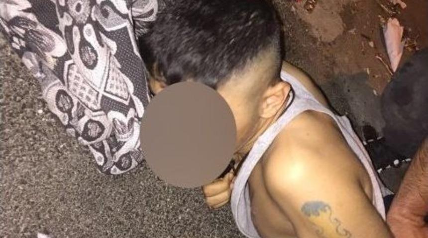 Polisle &Ccedil;atışıp Ka&ccedil;an Ara&ccedil;taki &Ccedil;ocuk Yaralı Halde Yakalandı