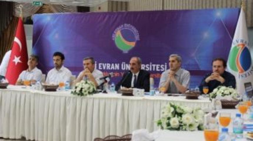 Rekt&ouml;r Vatan Karakaya: &ldquo;y&ouml;k&rsquo;e 11 &Ouml;ğretim G&ouml;revlisi Ve 9 İdari Personel Fet&ouml;&rsquo;den Bildirildi&rdquo;