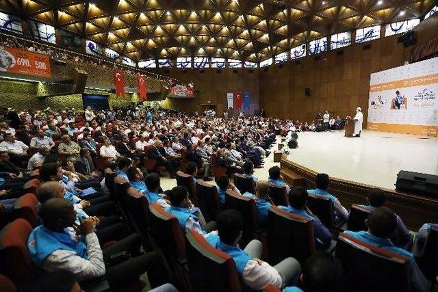 Diyanet İşleri Başkanı Görmez: “kurban Bayramı Namazını Kıldıktan Sonra Evlerimize Gitmeden Önce Şehit Ailelerini Ziyaret Edelim”