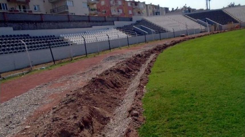 Adnan Menderes Stadı&rsquo;nın G&ouml;r&uuml;n&uuml;m&uuml; Değişiyor