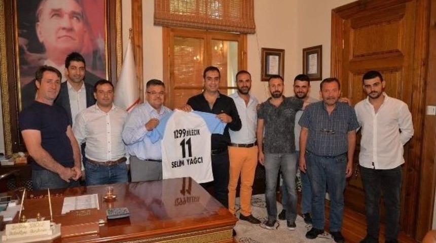 1299 Bilecik Kul&uuml;b&uuml;&rsquo;nden Belediye Başkanı Yağcı&rsquo;ya Ziyaret