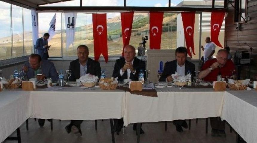 Paland&ouml;ken Ve Konaklı Kayak Merkezi B&uuml;y&uuml;kşehir Belediyesine Devredildi