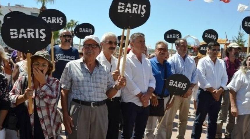 Ayvalık&rsquo;ta Barış Platformundan, D&uuml;nya Barış G&uuml;n&uuml; A&ccedil;ıklaması Yapıldı