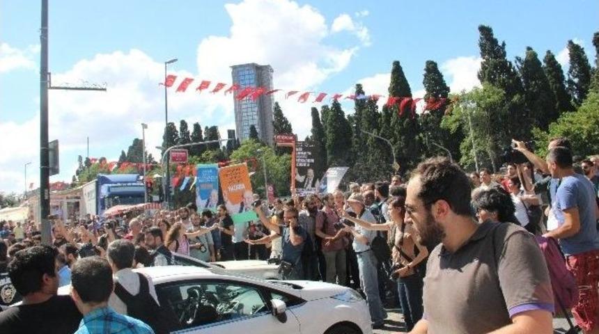 &Uuml;nl&uuml; Edebiyat&ccedil;ı Vedat T&uuml;rkali Toprağa Verildi