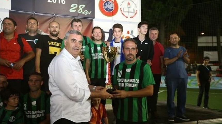 Başkan Zeki To&ccedil;oğlu Final Ma&ccedil;larını İzledi