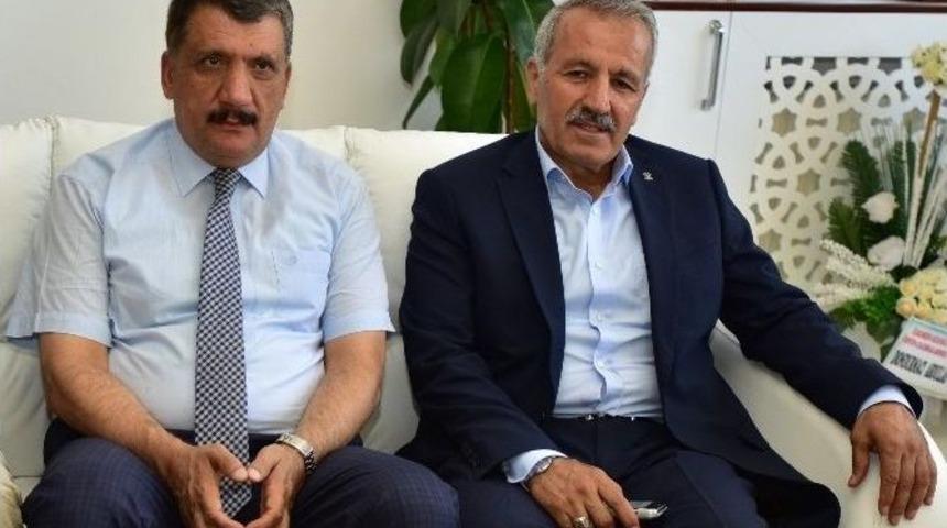 Milletvekili Şahin: Darbe Başarılı Olsaydı 3 Bin Kişiyi &Ouml;ld&uuml;receklerdi