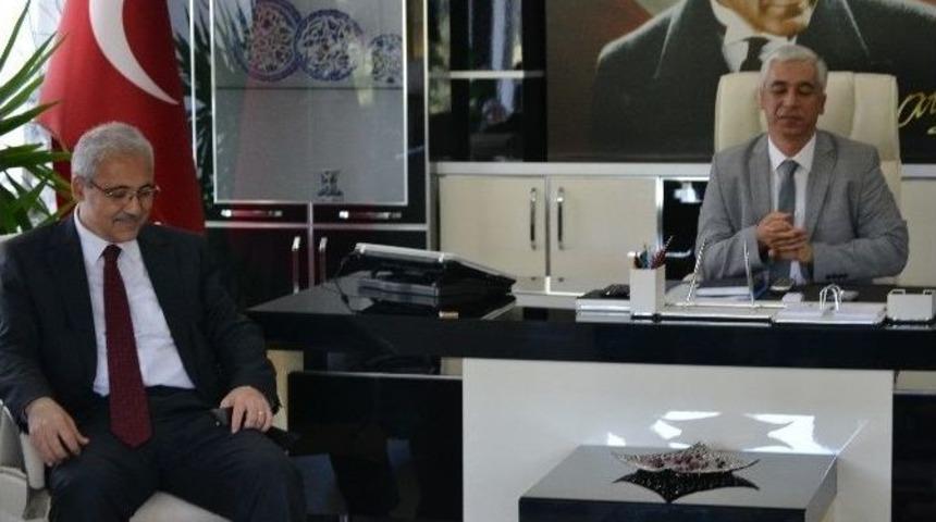 Manisa Valisi Mustafa Hakan G&uuml;ven&ccedil;er: