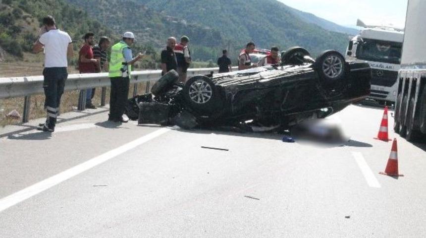 Tosya&rsquo;da Trafik Kazası: 1 &Ouml;l&uuml;, 3 Yaralı
