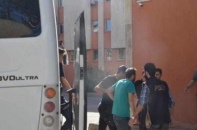 Mardin&rsquo;de 4 Polis Tutuklandı 1