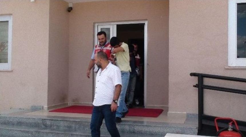 Sultanbeyli De Yakalanan 3 Kasa Hırsızı Tutuklandı