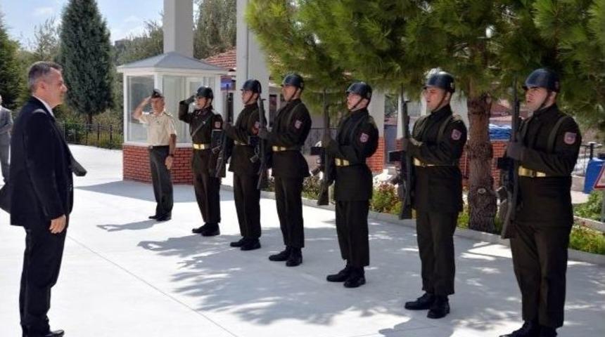 Vali Elban&rsquo;dan İl Jandarma Komutanlığı&rsquo;na Ziyaret