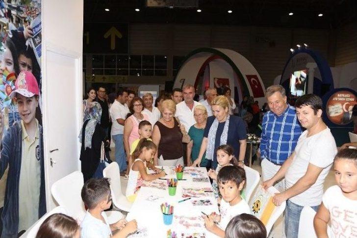 Başkan Uyar Ve Meclis Üyelerinden Fuar Çıkartması G2