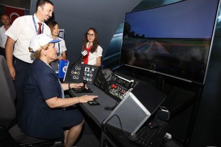 Başkan Uyar Ve Meclis Üyelerinden Fuar Çıkartması G5