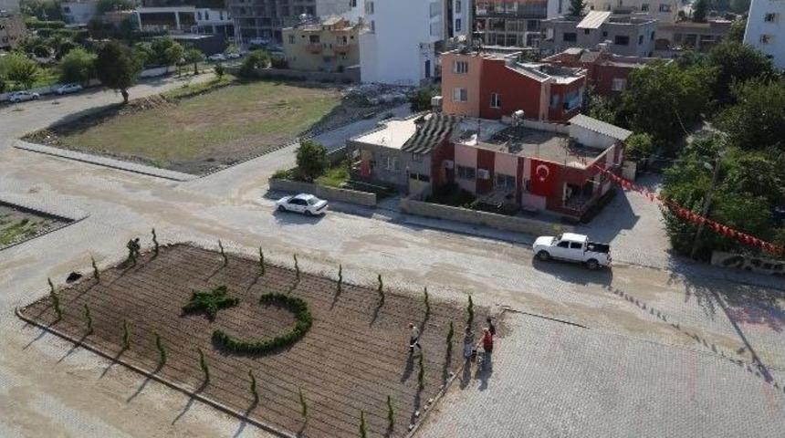 Payas’ta Şehit Evi Önüne Türk Bayraklı Çevre Düzenlemesi