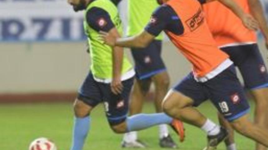 Bb. Erzurumspor’da Gece Antrenmanı Nefes Kesti