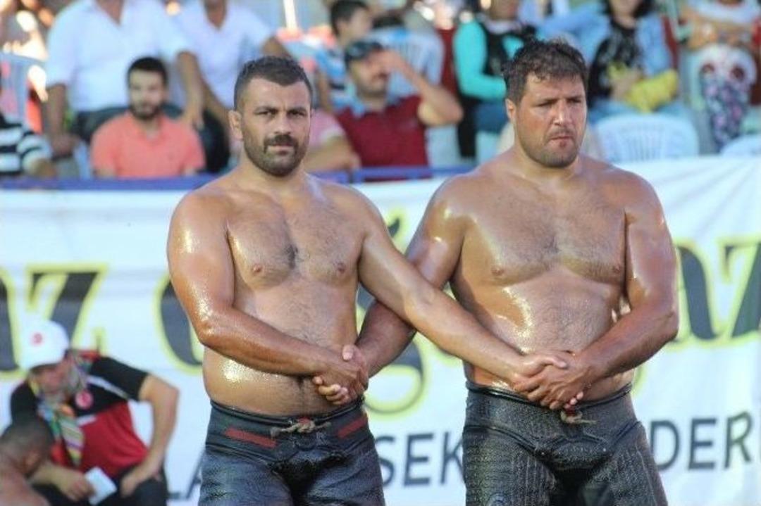 Tavşanlı&rsquo;da Başpehlivanlar G&uuml;reşti