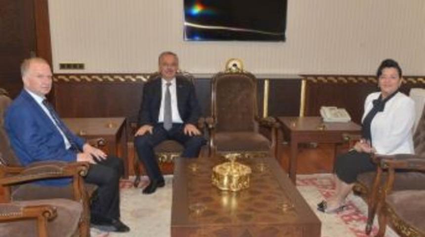 Vali &Ouml;zdemir Ve Ceylan&rsquo;dan Vali Civelek&rsquo;e Ziyaret