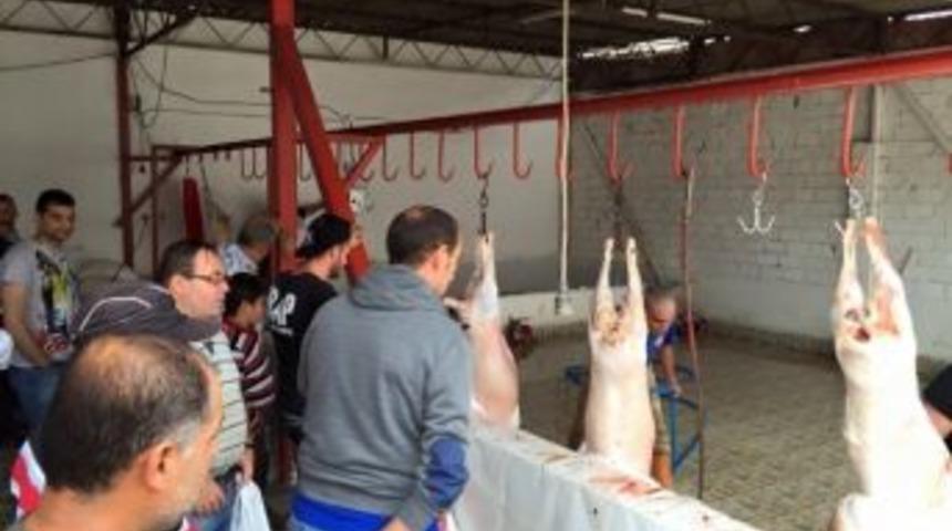 Pişmemiş Kurbanlık Sakatatları Hastalık Yayıyor