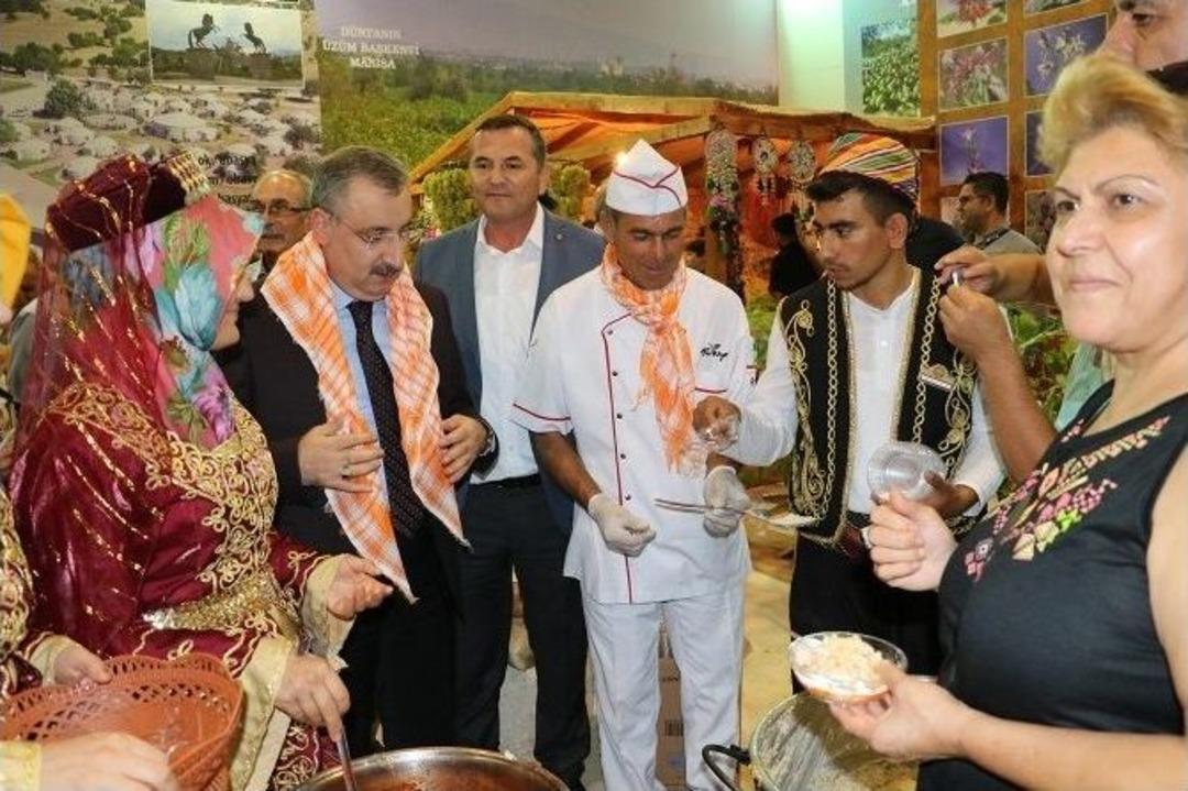 İzmir Fuarında Keşkek Kuyruğu