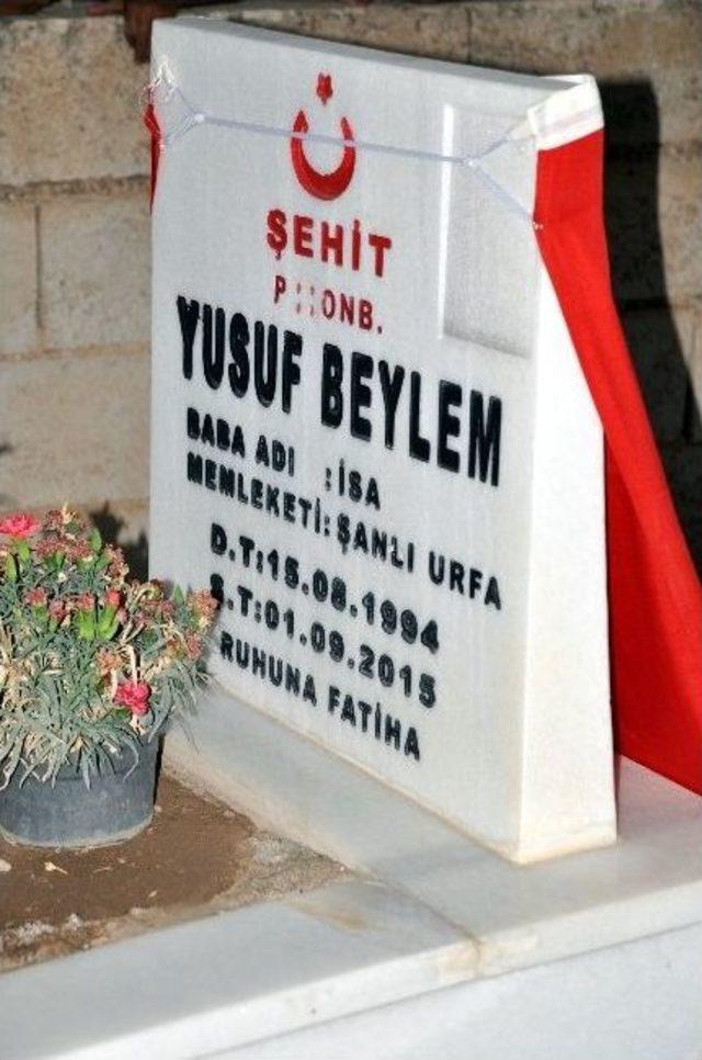 Akçakale Kaymakamlığı Şehit Yusuf Beylem’i Yıl Dönümünde Unutmadı