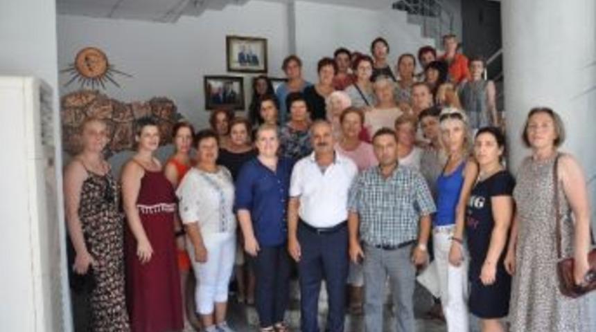 Kosovalı Kadınlardan Esob Başkanı Din&ccedil;er&rsquo;e Ziyaret