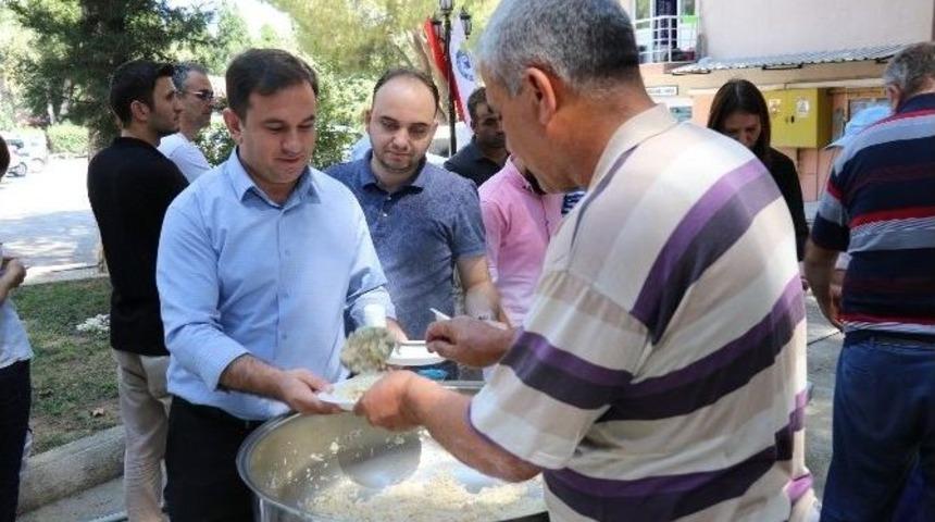 Y&uuml;zde 25&rsquo;lik Zammı Pilav Hayrıyla Kutladılar