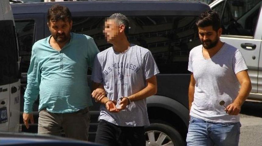 Ağlayarak Girdiği Adliyede Tutuklandı