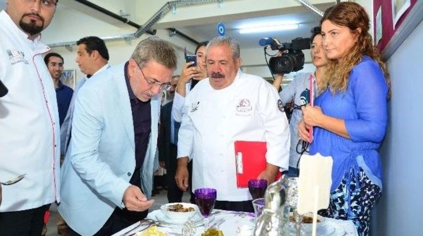 Başkent&rsquo;te Ev Hanımları Marifetlerini G&ouml;stermek İ&ccedil;in Yarıştı