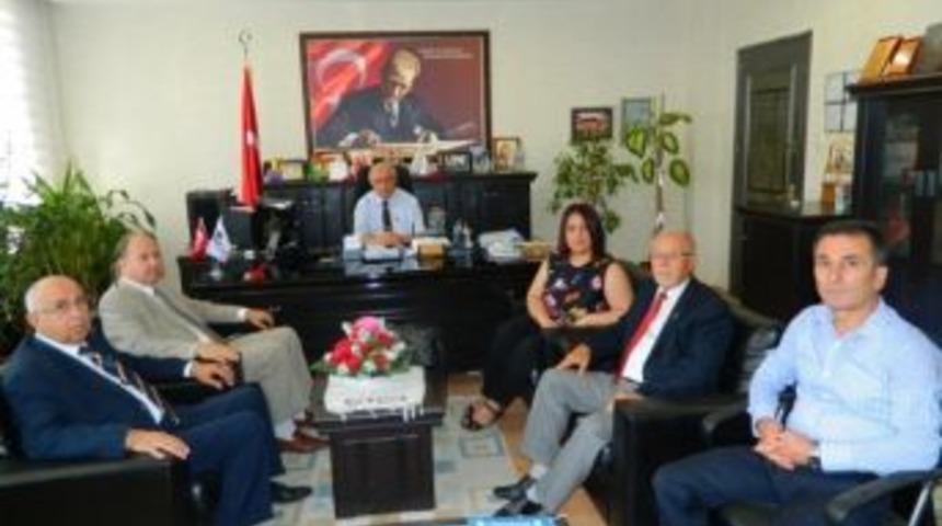 &Ccedil;orlu Kent Konseyi&rsquo;nden Milli Eğitim M&uuml;d&uuml;r&uuml; G&uuml;&ccedil;l&uuml;&rsquo;ye Ziyaret