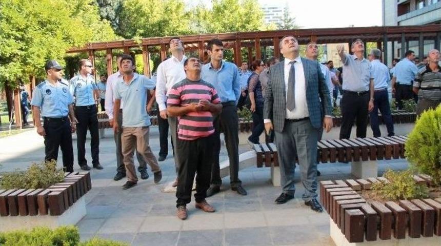 İntihar Girişimini Tiyatro İzler Gibi İzlediler