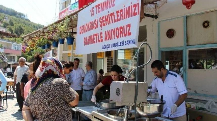 S&ouml;ke&rsquo;de Demokrasi Şehitleri İ&ccedil;in Lokma D&ouml;k&uuml;ld&uuml;