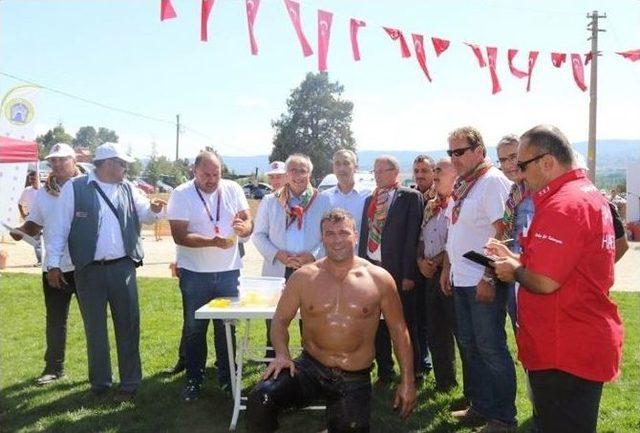 Şaban Dede 1. Yağlı Pehlivan Güreşleri’nde Başpehlivan Fatih Atlı