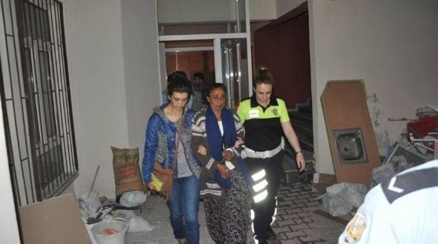 Kocasını Baltayla &Ouml;ld&uuml;ren Kadın Tutuklandı